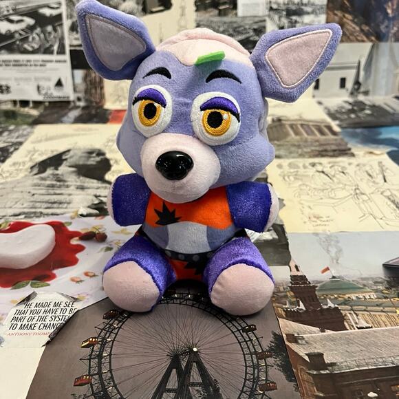 fnaf funko roxanne plush - Picture 2 of 5